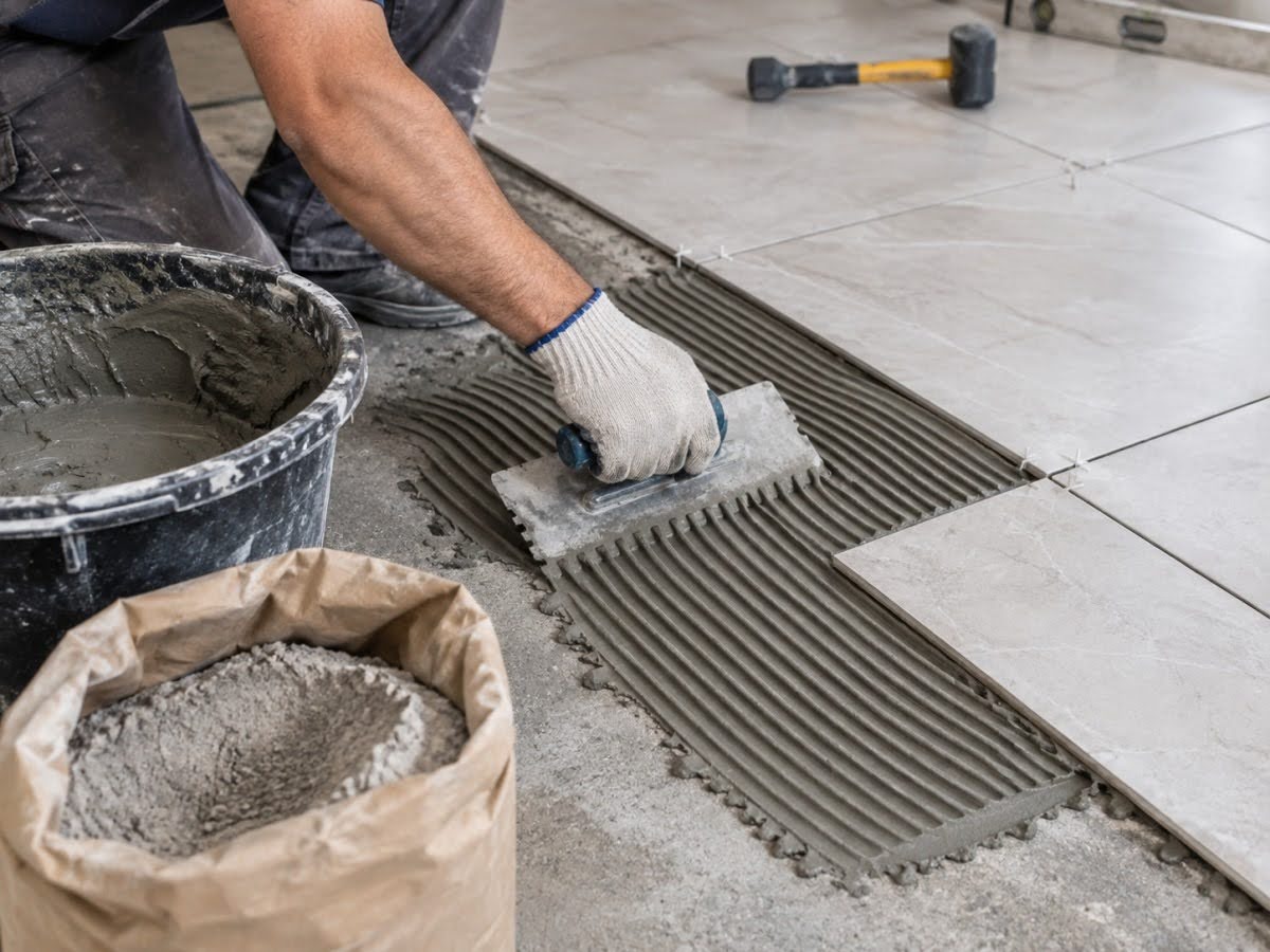Cementitious tile adhesive